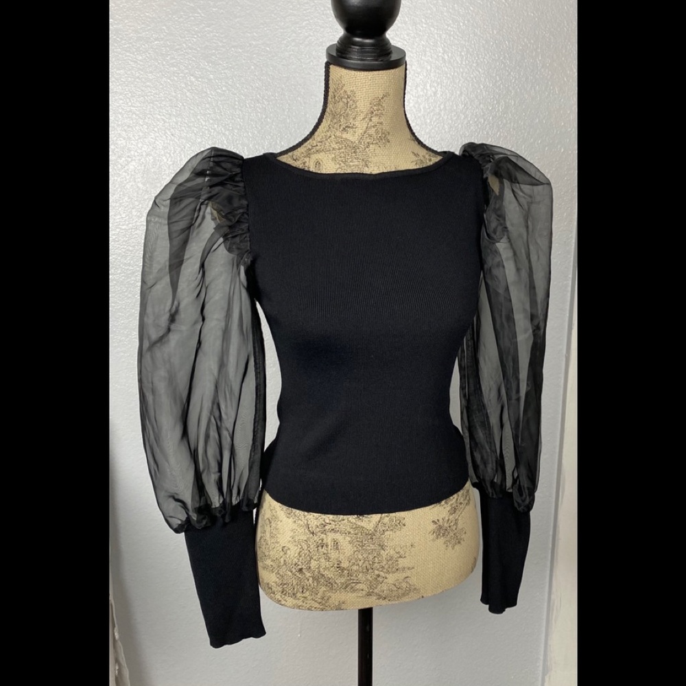 Lea & Viola Black Top with puffy shear sleeves